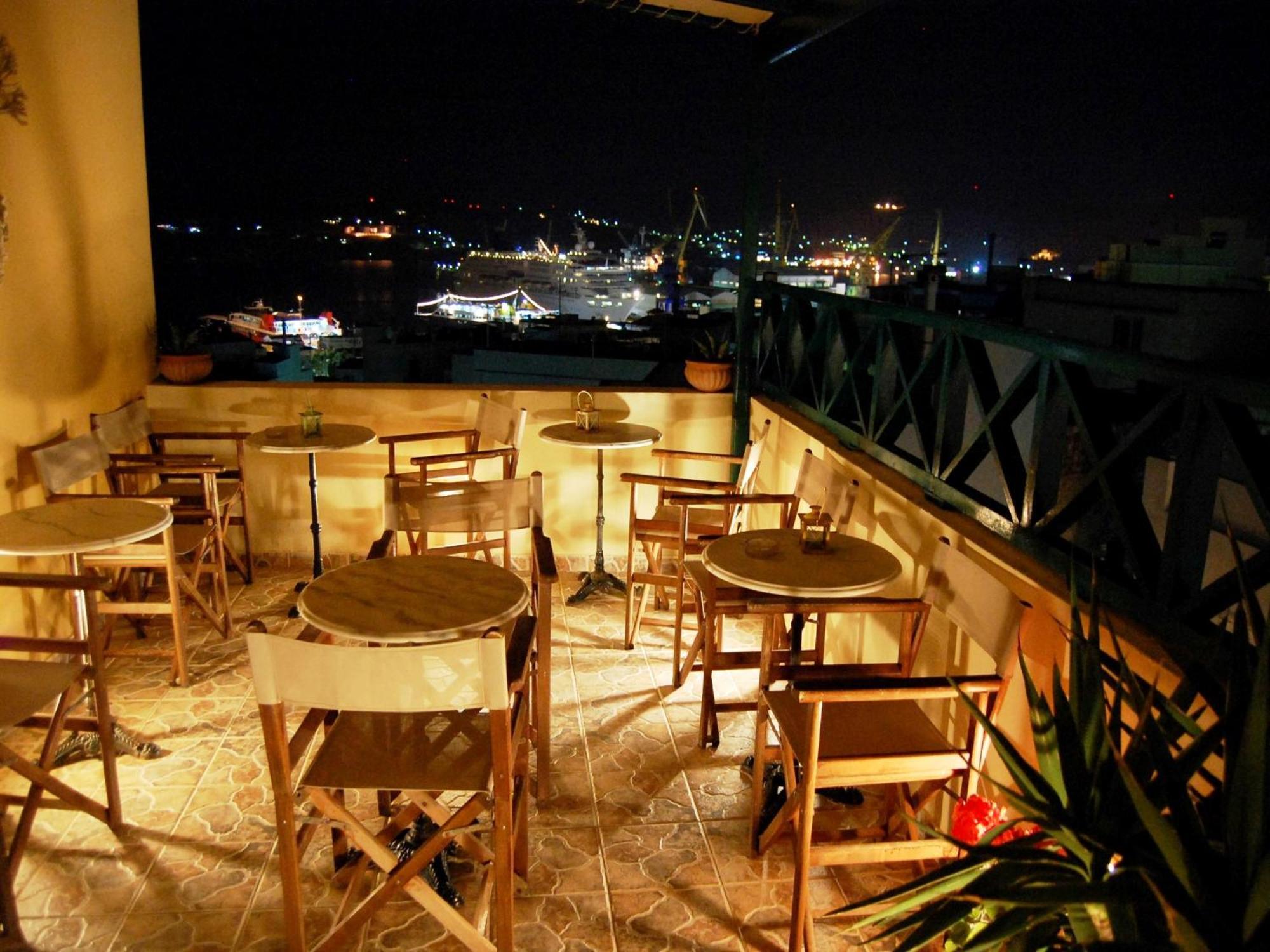 Pefkakia Park Hotel แอร์มูโปลี ภายนอก รูปภาพ